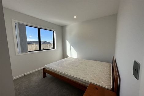 Photo of property in 3 Lumber Rise, Swanson, Auckland, 0614