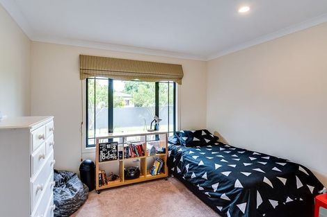 Photo of property in 1 Delta Mews Place, Clive, 4102