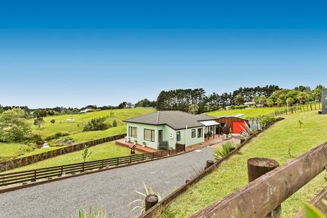 Photo of property in 52 Reid Road, Glenbrook, Waiuku, 2681