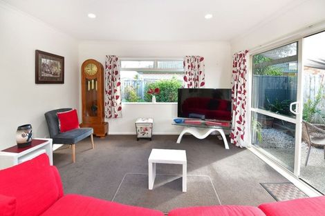 Photo of property in 29 Dan Tori Place, Orewa, 0931