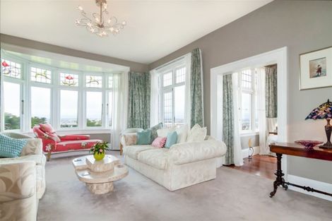 Photo of property in 85 Dyers Pass Road, Cashmere, Christchurch, 8022