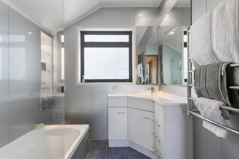 Photo of property in 23 Horotutu Road, Greenlane, Auckland, 1061