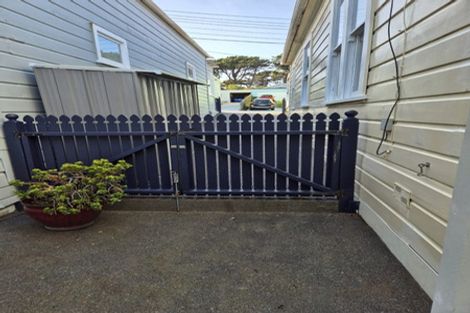 Photo of property in 7 Herald Terrace, Berhampore, Wellington, 6023