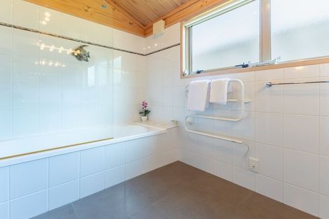 Photo of property in 27 Cascade Way, Paraparaumu, 5032