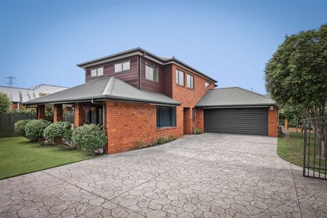 Photo of property in 1 Wendy Place, Heathcote Valley, Christchurch, 8022