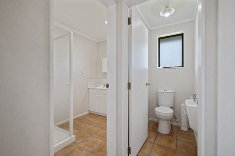 Photo of property in 2 Ashmore Place, Fairy Springs, Rotorua, 3015