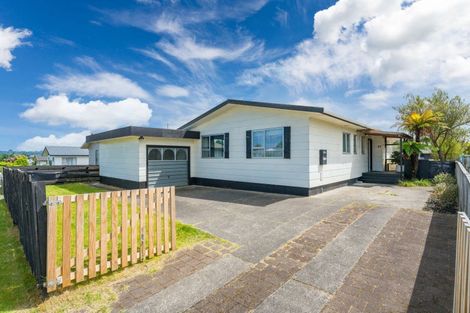Photo of property in 97 Richmond Avenue, Richmond Heights, Taupo, 3330