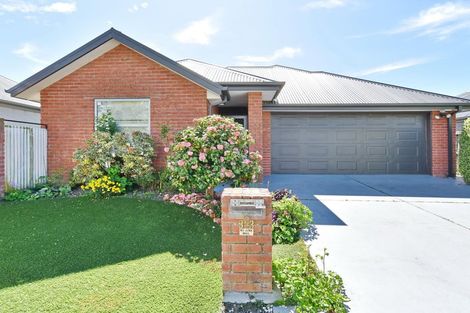 Photo of property in 33 Cognac Drive, Yaldhurst, Christchurch, 8042