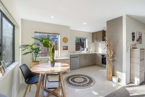 Photo of property in 38a Line Road, Glen Innes, Auckland, 1072