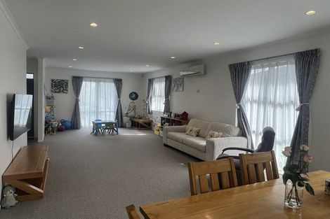 Photo of property in 45 Mackay Drive, Greenhithe, Auckland, 0632