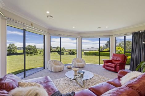 Photo of property in 1179 Devon Road, Bell Block, New Plymouth, 4373