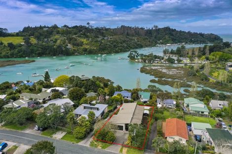 Photo of property in 22 Stillwater Crescent, Stillwater, Silverdale, 0993