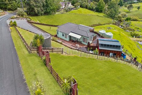 Photo of property in 52 Reid Road, Glenbrook, Waiuku, 2681