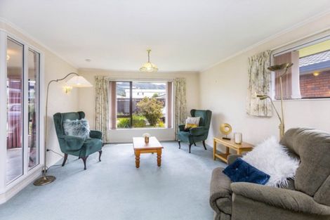 Photo of property in 2/8 Hay Street, Ebdentown, Upper Hutt, 5018