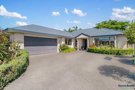 Photo of property in 13 Sunset Drive, Pukekohe, 2120