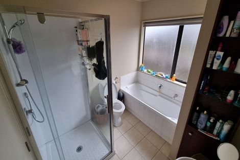 Photo of property in 17 Old Park Place, Takanini, 2112