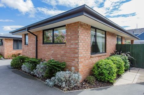 Photo of property in 2/85 Yaldhurst Road, Sockburn, Christchurch, 8042