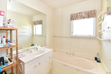 Photo of property in 38 Charlotte Street, Stanmore Bay, Whangaparaoa, 0932