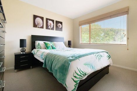 Photo of property in 2 Sissinghurst Court, Bethlehem, Tauranga, 3110