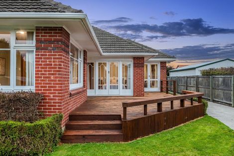 Photo of property in 3 Roslyn Avenue, Mairehau, Christchurch, 8052