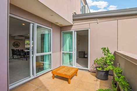 Photo of property in 8b Broadbent Street, Riccarton, Christchurch, 8041