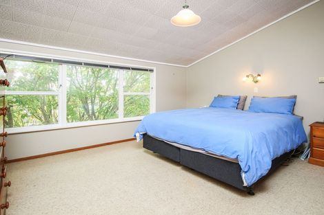 Photo of property in 1 Crystal Avenue, Glendene, Auckland, 0602