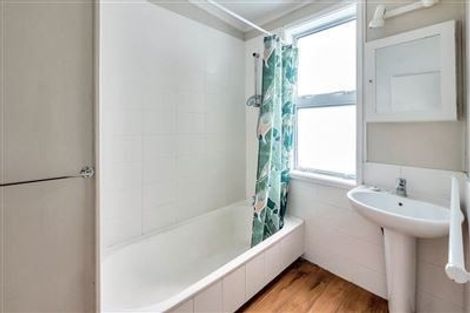 Photo of property in 26 Killarney Avenue, Torbay, Auckland, 0630