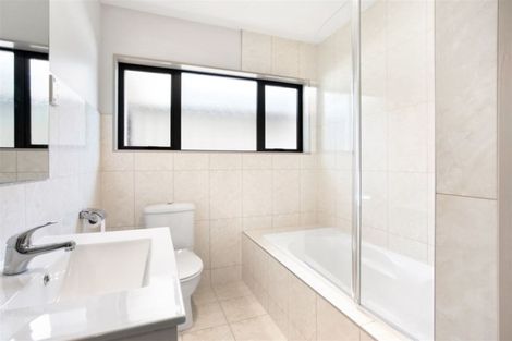 Photo of property in 318 Triangle Road, Massey, Auckland, 0614