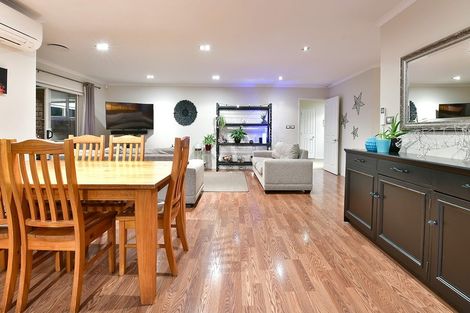 Photo of property in 6 Raabia Close, Parakai, 0830