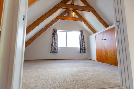 Photo of property in 1396 Whangaparaoa Road, Army Bay, Whangaparaoa, 0930