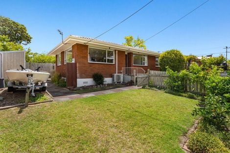 Photo of property in 1/56 Sunnynook Road, Sunnynook, Auckland, 0620