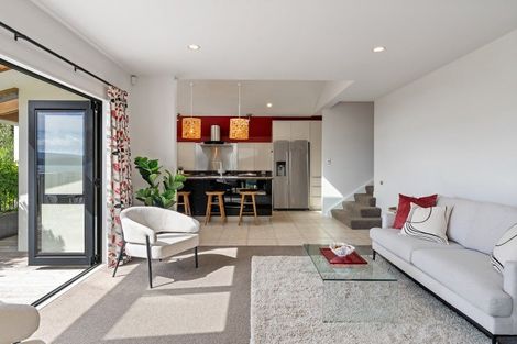 Photo of property in 52 Walter Road, Lowry Bay, Lower Hutt, 5013