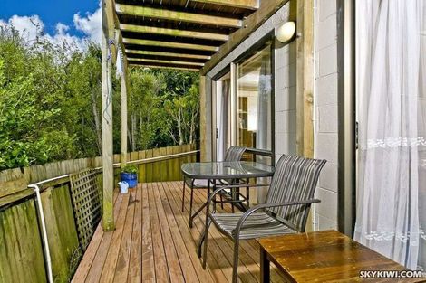 Photo of property in 1/3 Sunset Road, Totara Vale, Auckland, 0632