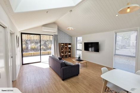 Photo of property in 52 Red Cottage Drive, Lake Hayes, Queenstown, 9304