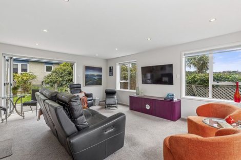 Photo of property in 14a Ferry Street, Seatoun, Wellington, 6022