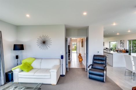 Photo of property in 122 North Shore Road, Eskdale, Napier, 4182