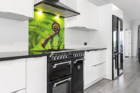 Photo of property in 34 Tara Hills Drive, North Taieri, Mosgiel, 9092