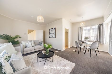 Photo of property in 215 Knights Road, Hutt Central, Lower Hutt, 5011