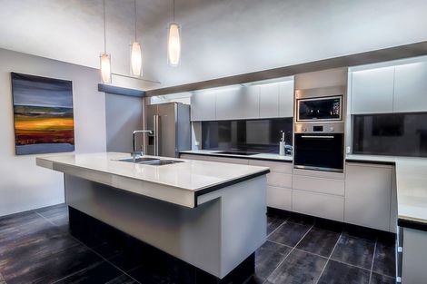 Photo of property in Solemer Beach House, 80 Paetawa Road, Peka Peka, Waikanae, 5391