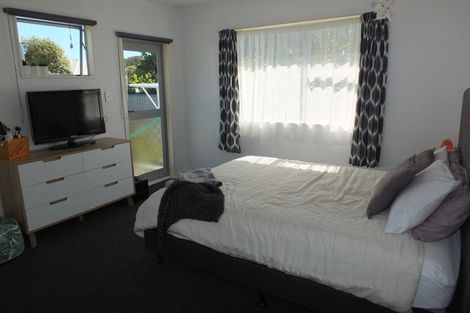 Photo of property in 36 Herrington Street, Foxton, 4814