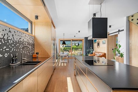 Photo of property in 6 Soudley Court, Jacks Point, Queenstown, 9371