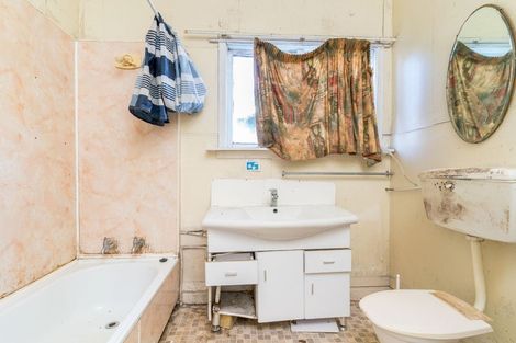 Photo of property in 19 Melbourne Street, South Dunedin, Dunedin, 9012