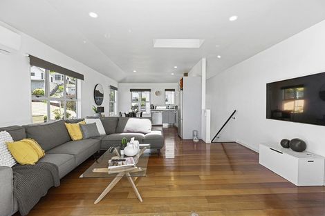 Photo of property in 8/25 Mana Street, Vogeltown, Wellington, 6021