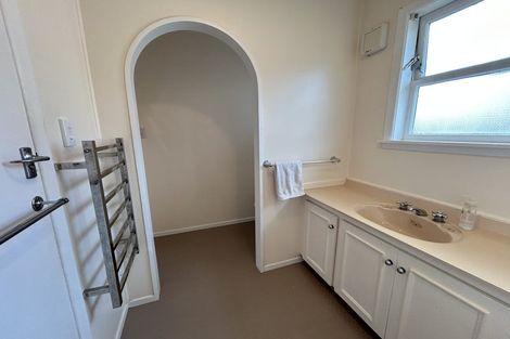 Photo of property in 21 Gilliam Street, New Lynn, Auckland, 0600