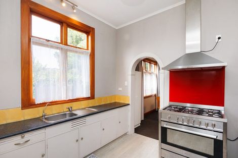 Photo of property in 201 Fitzherbert Avenue, West End, Palmerston North, 4410