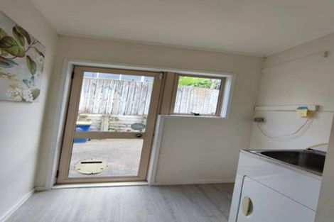 Photo of property in 1/57 Bruce Road, Glenfield, Auckland, 0629