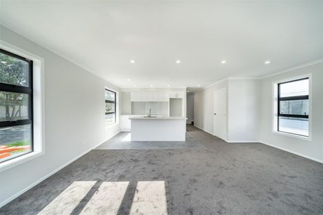 Photo of property in 4c Pohutukawa Street, Woburn, Lower Hutt, 5010
