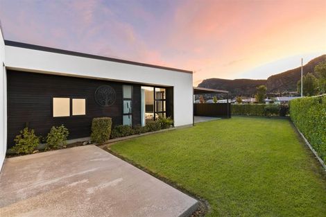 Photo of property in 5 Poppy Lane, Albert Town, Wanaka, 9305