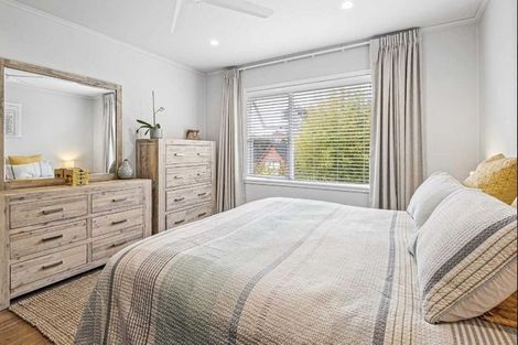 Photo of property in 143 Browns Bay Road, Browns Bay, Auckland, 0630