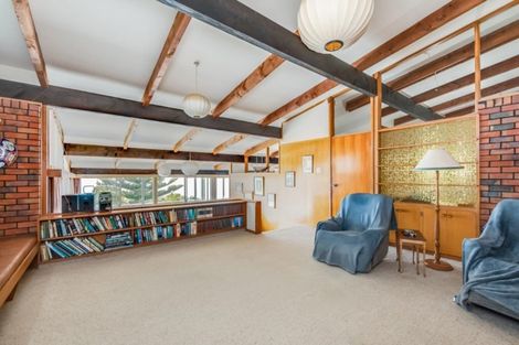Photo of property in 216 Vipond Road, Stanmore Bay, Whangaparaoa, 0932